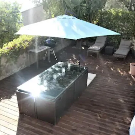 Vue Et Jacuzzi Feriehus Toulon
