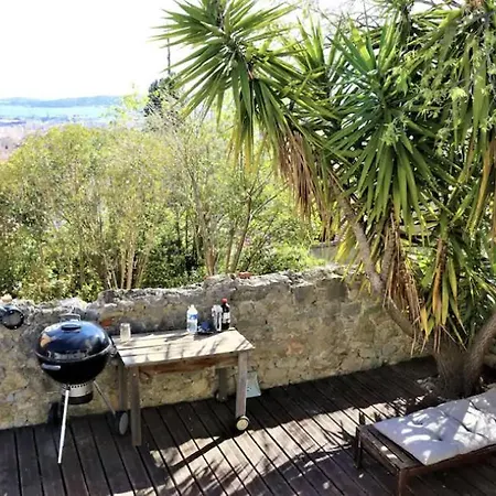Vue Et Jacuzzi Feriehus Toulon